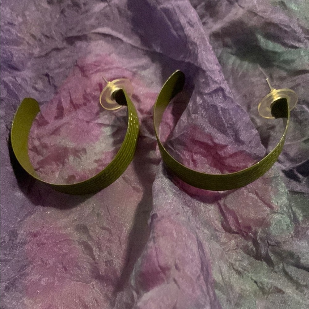 Elegant Green Hoop Earrings